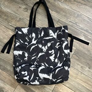 Lululemon bag tote or satchel
